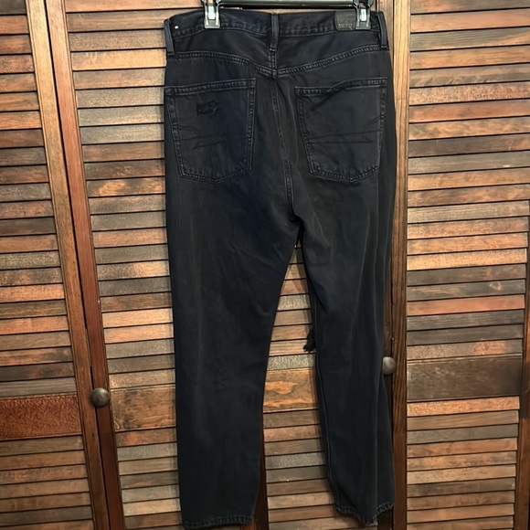 American Eagle Ripped Jeans - Picture 4 of 5